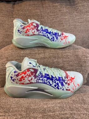 Jordan Kids Zion 3 Mud, Sweat, and Tears sneakers Size 7Y